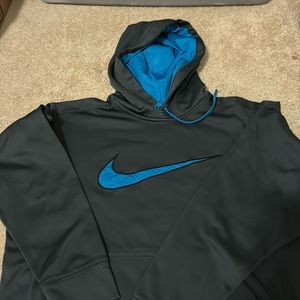 Men’s Nike sweatshirt